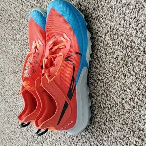 Mens Nike shoes size 11.5